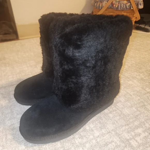 UGG Black PATTEN Boots - Picture 3 of 15